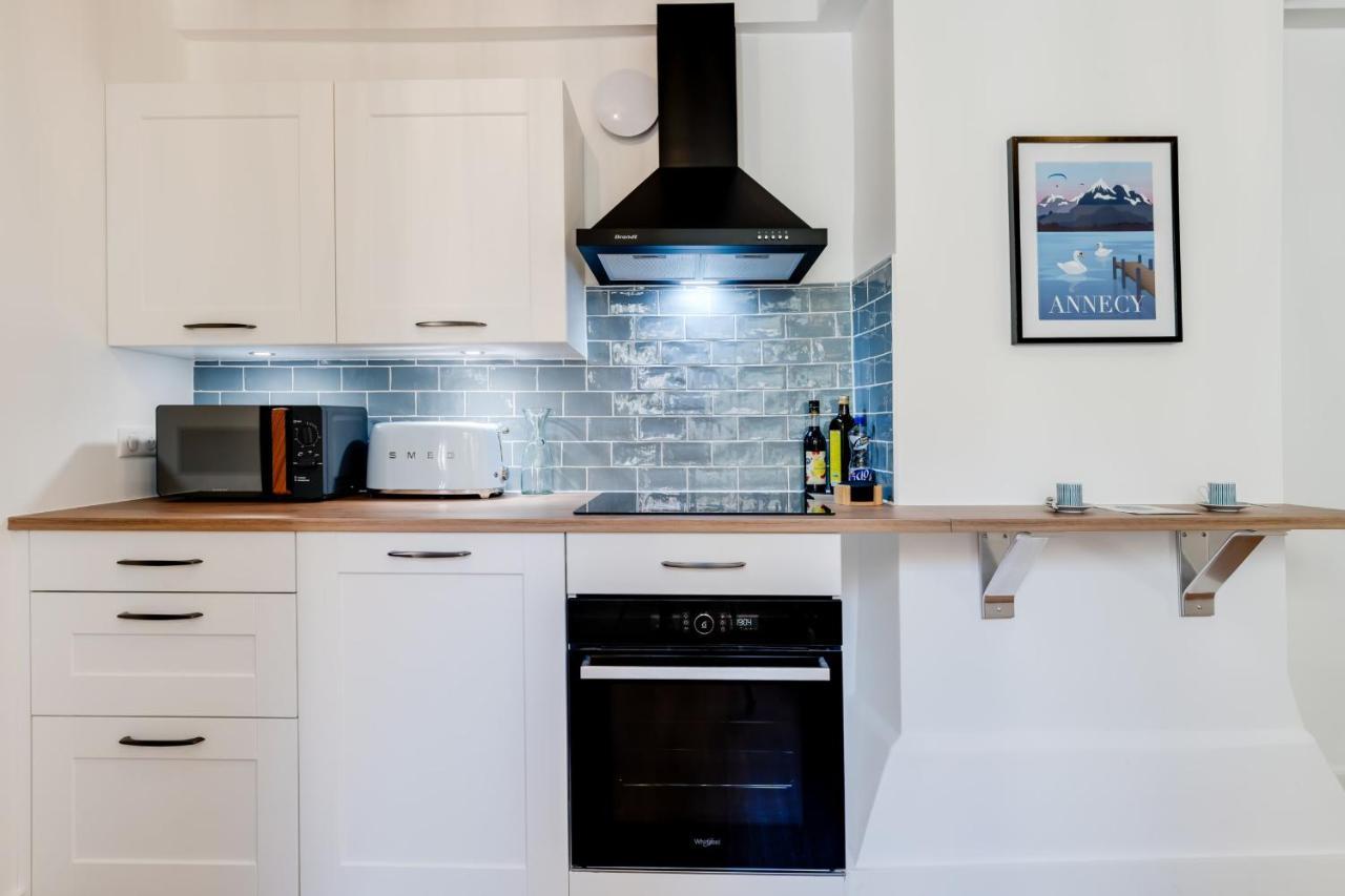 L'escale Bleue - For 2 To 4 People In The Heart Of *