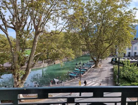 Le Ness - Face Au Pont Des Amours - Majord'home