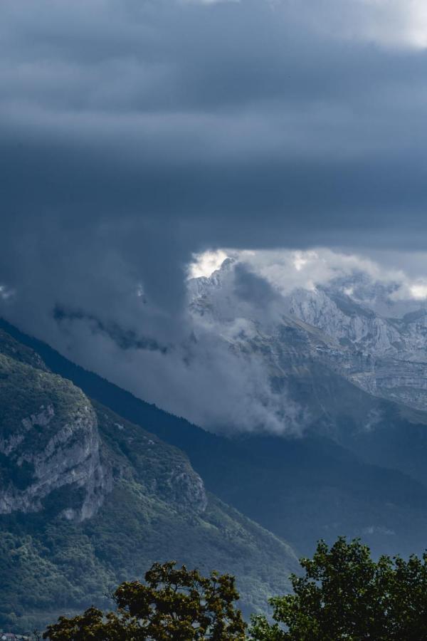 Duplex Vue Montagne - Ideally Located With Its View Apartment *