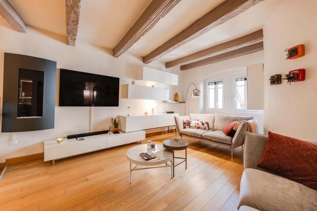 La Tour Du - Beautiful In The Heart Of Apartment