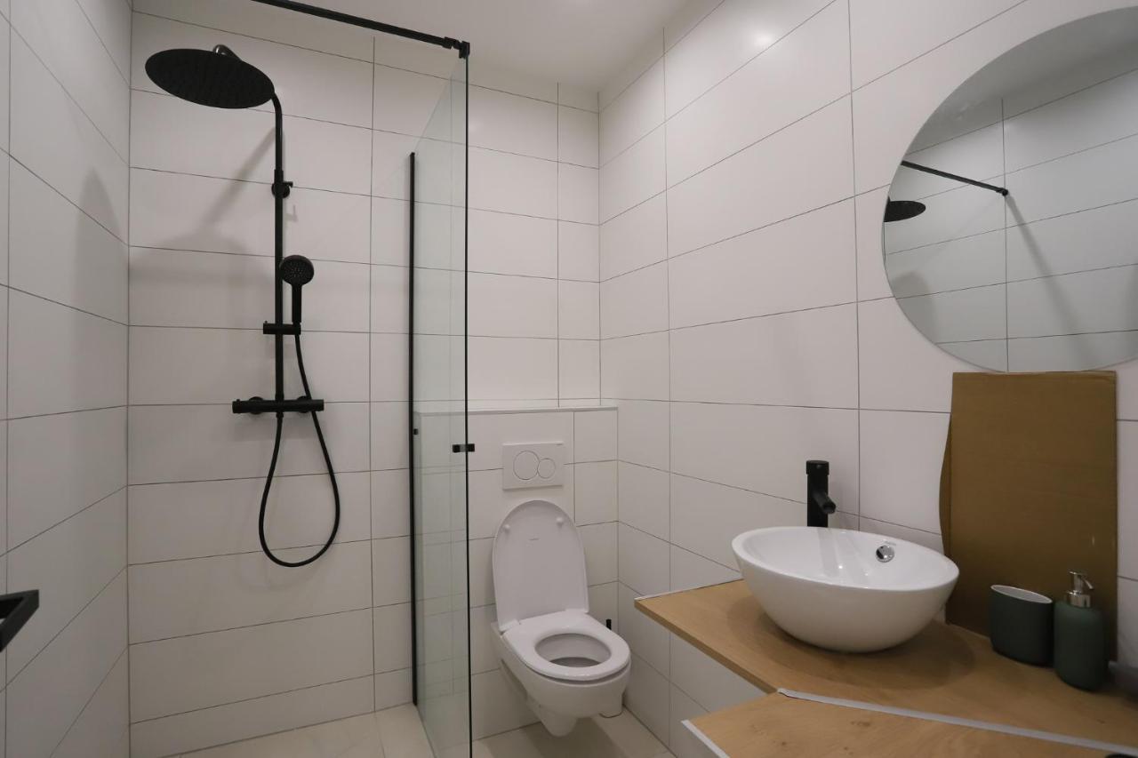 Reve Blanc 2 Etoiles A Centre Et Apartment