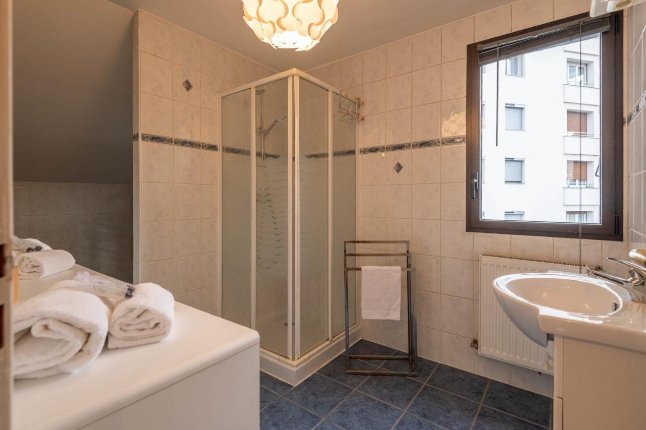 Apartment Pleasant Three Minutes From The Center Of *