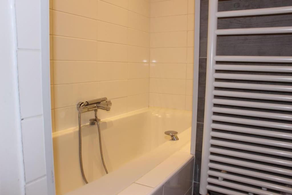 Le Jane : Centre Ville, Garage, Balcon Apartment Annecy