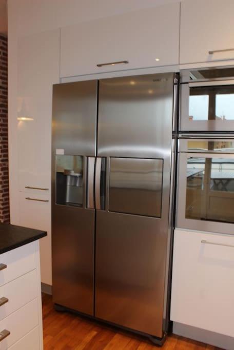 Le Jane : Centre Ville, Garage, Balcon Apartment *