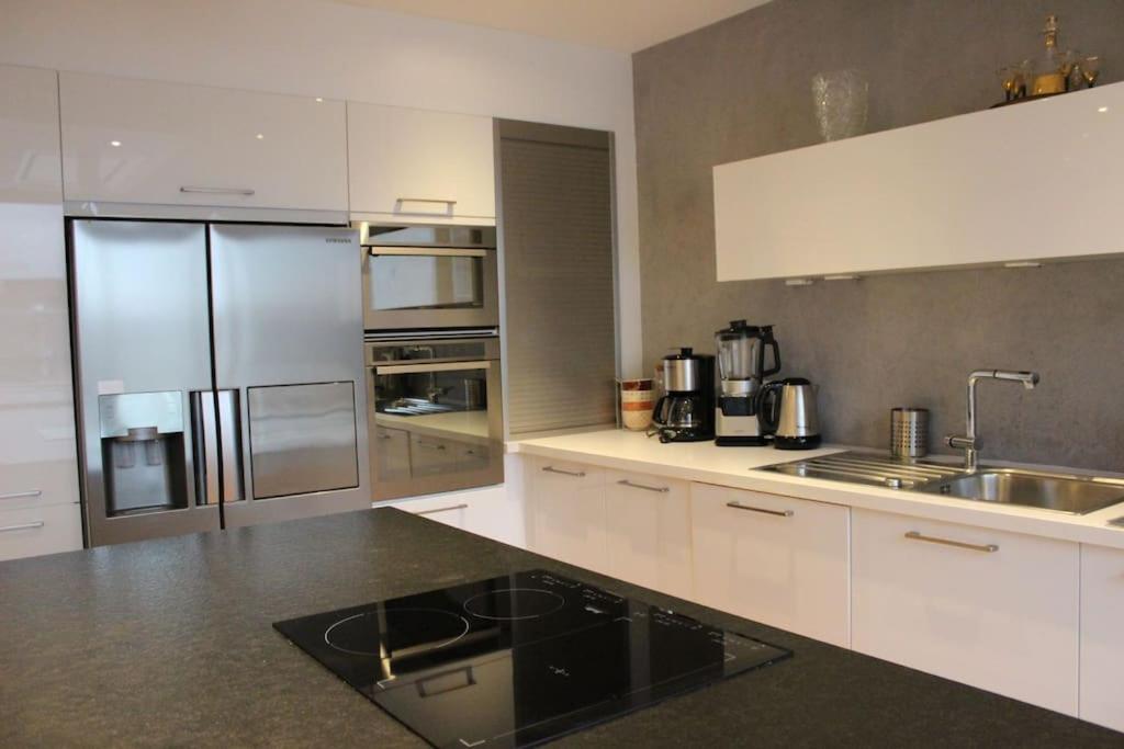 Le Jane : Centre Ville, Garage, Balcon * Annecy
