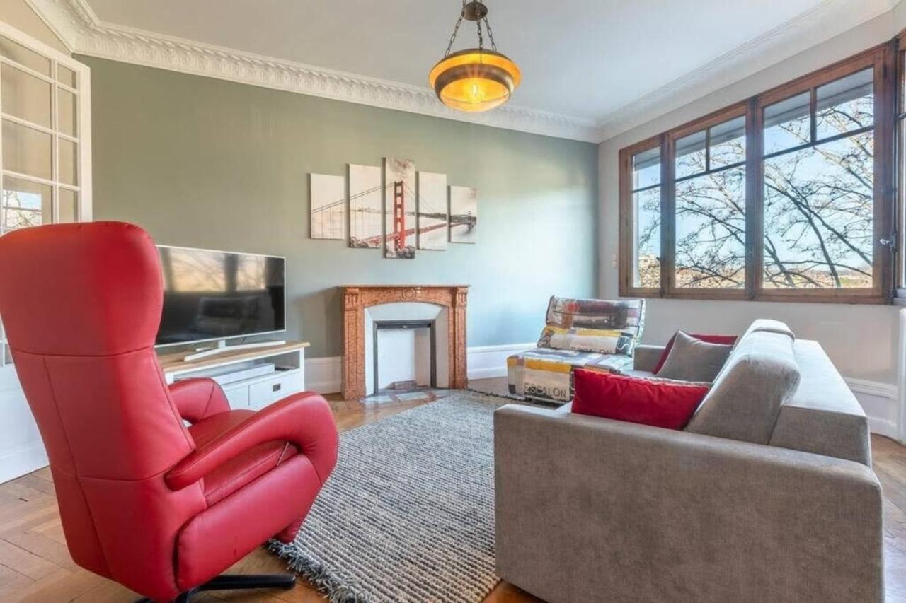 The Red Heart Of - Beautiful For 4 People