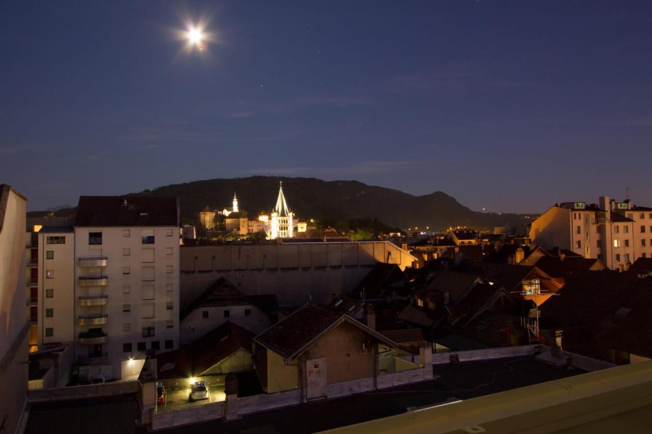 Apartment Large 5 With Garage In The Center Annecy