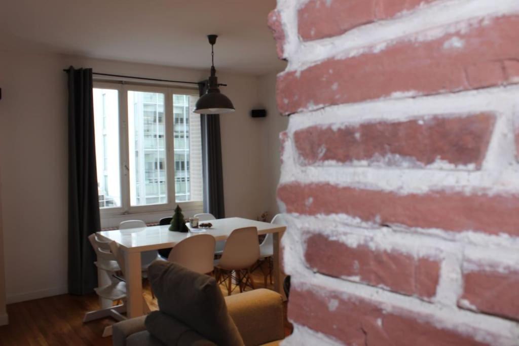 Le Jane : Centre Ville, Garage, Balcon Apartment