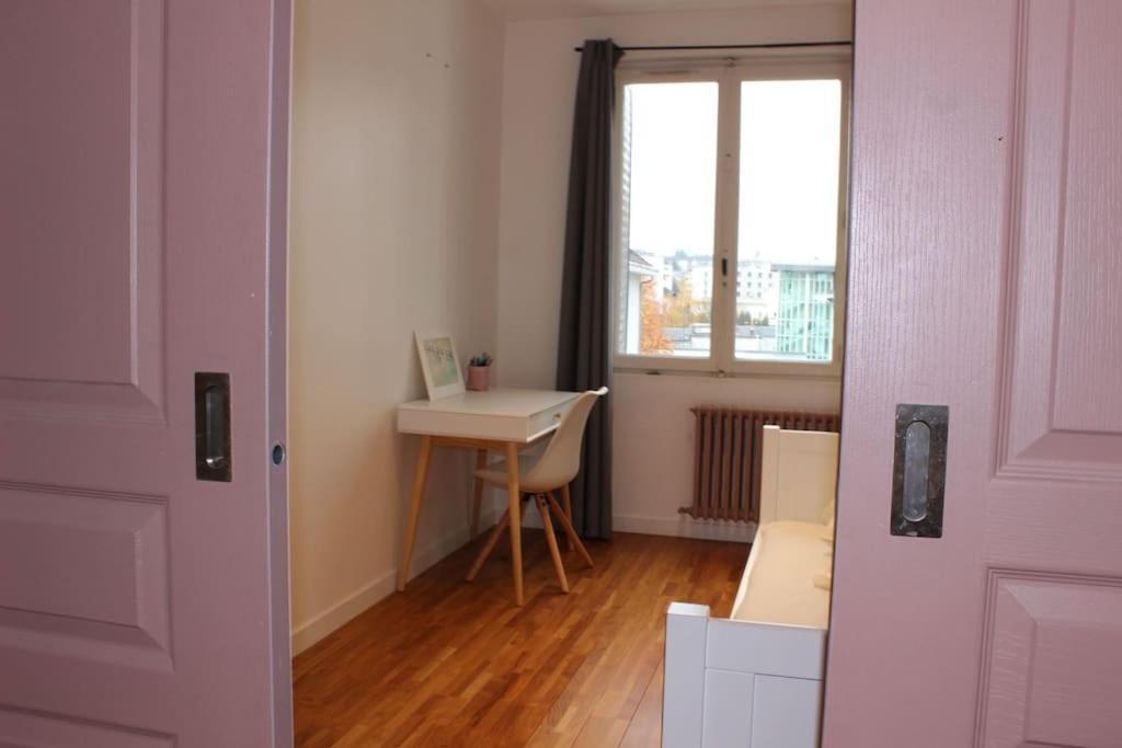 Le Jane : Centre Ville, Garage, Balcon Apartment *