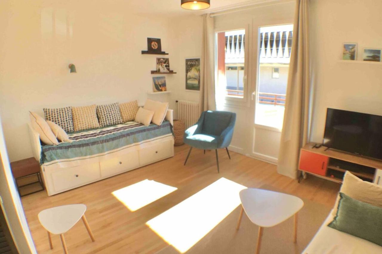 Apartment Center 2 Steps From The Cozy And Renovated! *