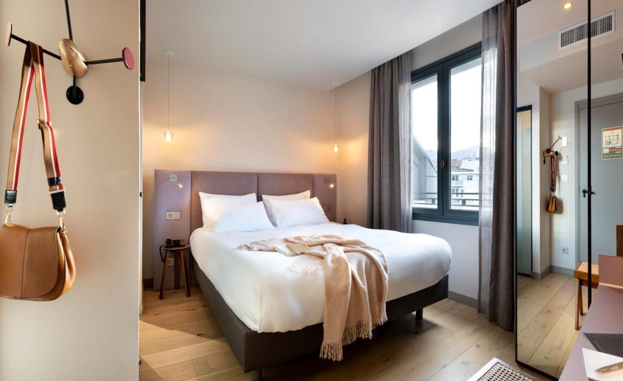 Hebe Hotel