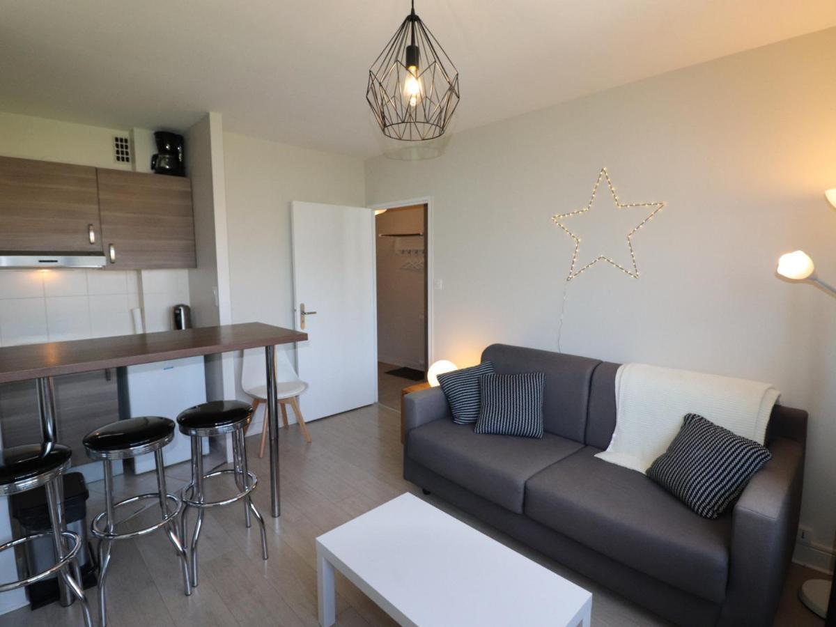 Apartment - 2 Pieces Renove, Proche Et Centre-ville, Avec Parking - Fr-1-432-76 *
