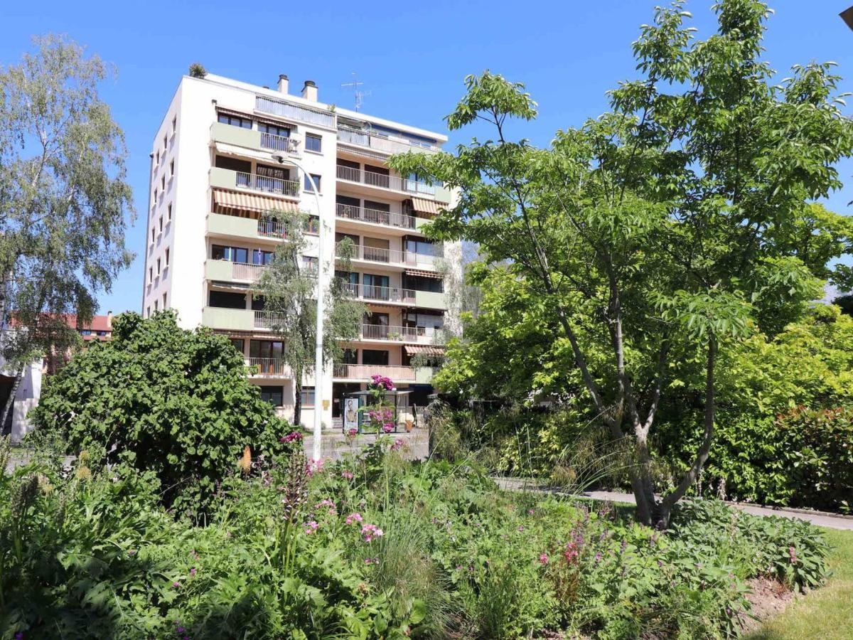 - 2 Pieces Renove, Proche Et Centre-ville, Avec Parking - Fr-1-432-76 *