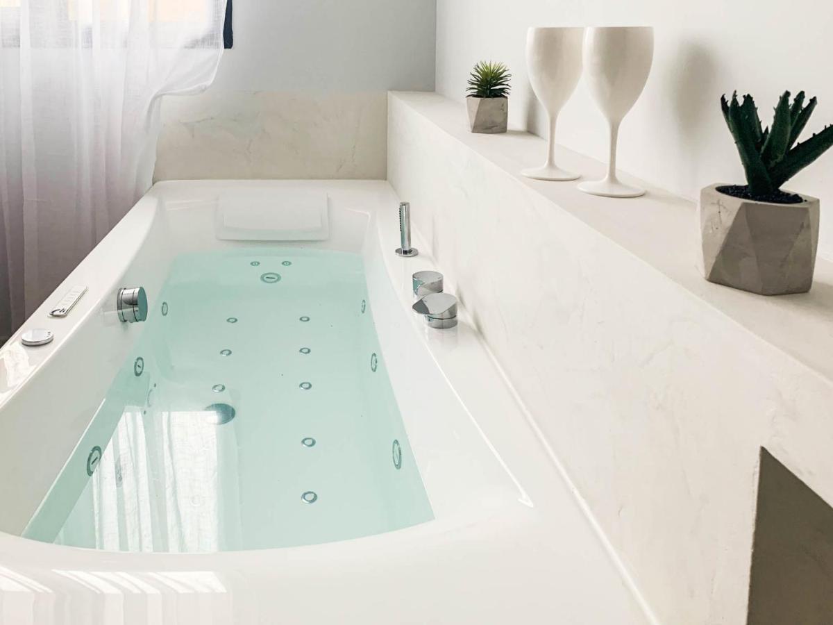 Jacuzzi Bay Avec Literie Grand Luxe Proche Du Avenue Du Parmelan Appartement