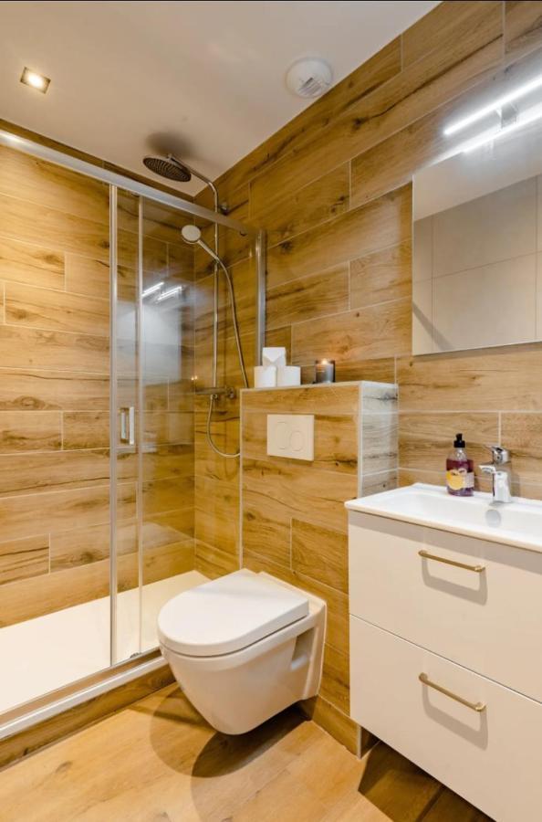 Jacuzzi Bay Avec Literie Grand Luxe Proche Du Avenue Du Parmelan Appartement *