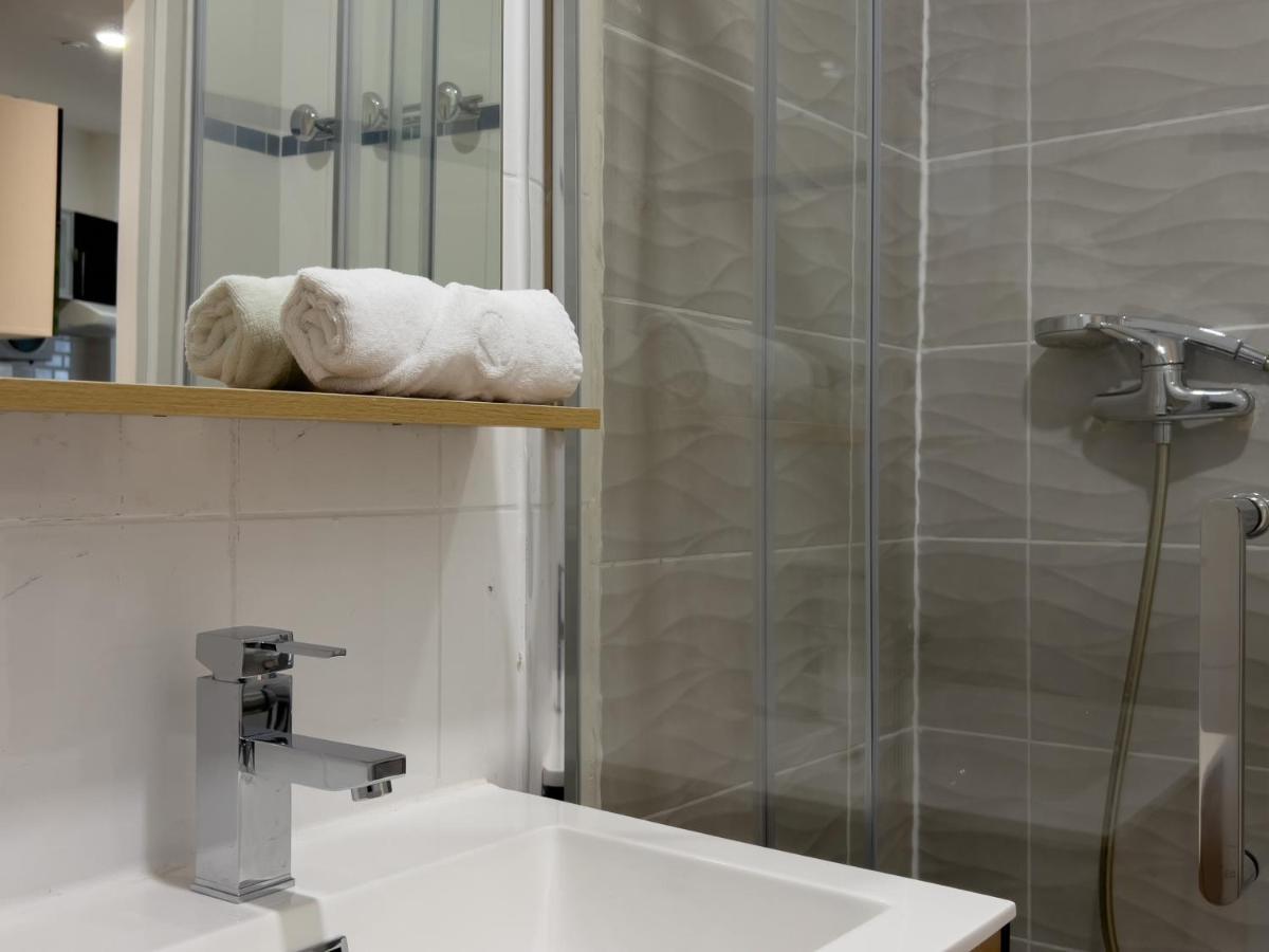 Apartment Diane 100 M Du
