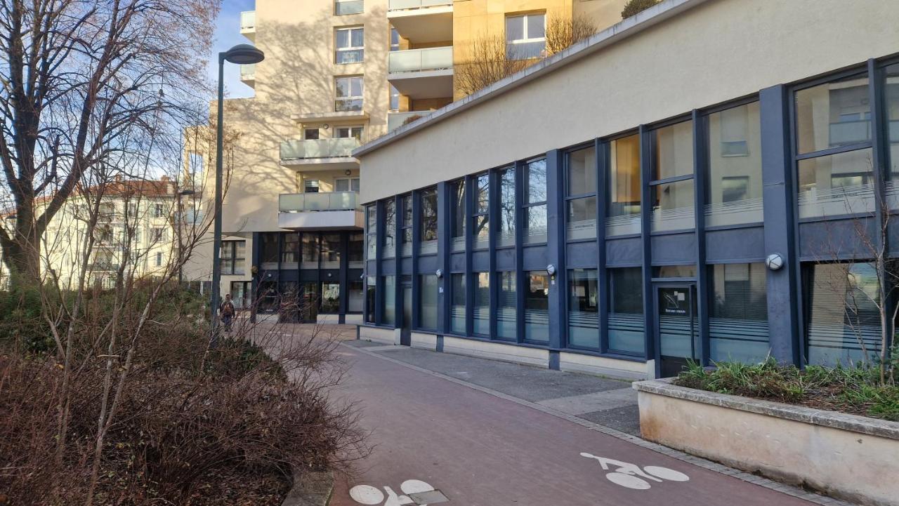 Joli T2 De 50 M2 En Centre Avec Garage Apartment