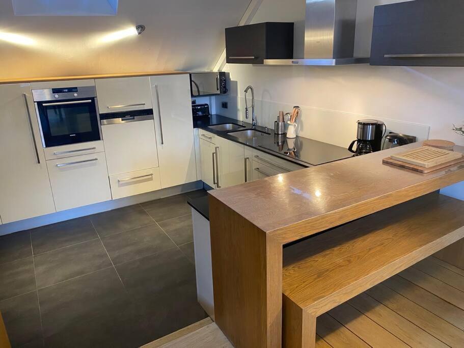 City, Au Coeur De La Vieille Apartamento *