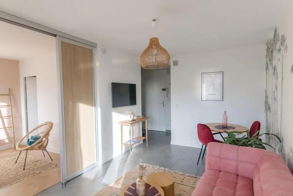 Apartment L'authentique ~ 1 Km ~ Parking Gratuit *