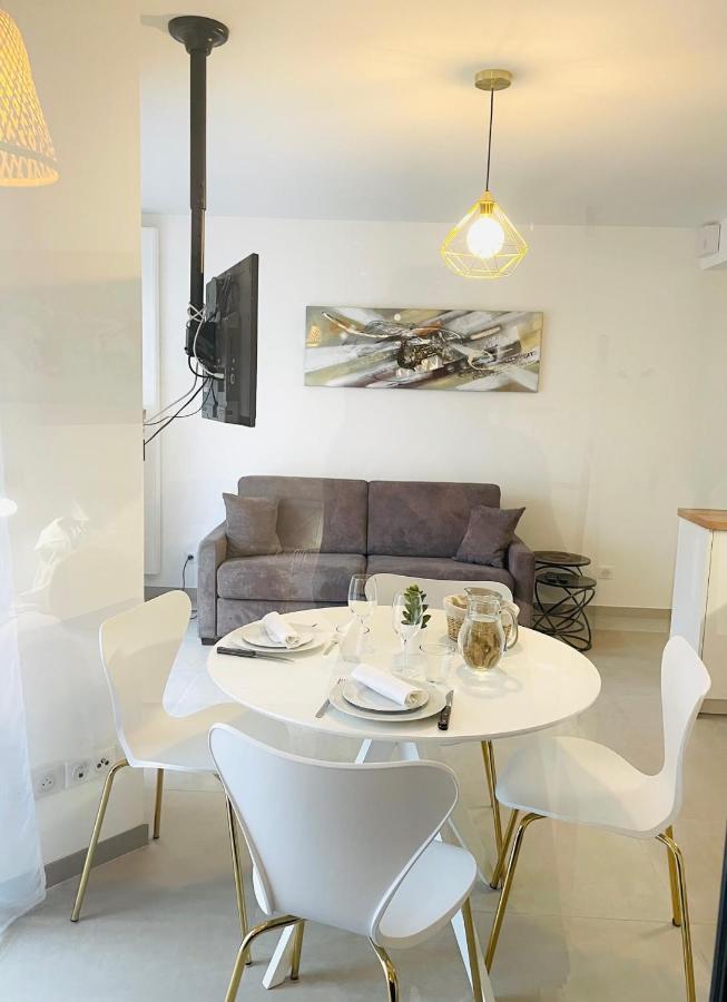 Le Quartz Tresum In A Modern Near The Garage Included Appartement *