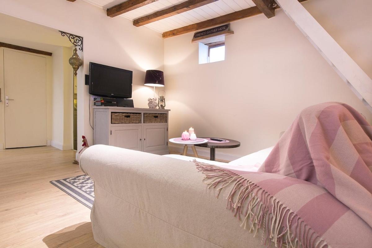 Apartment Cocoon, 1 Min Romantique *