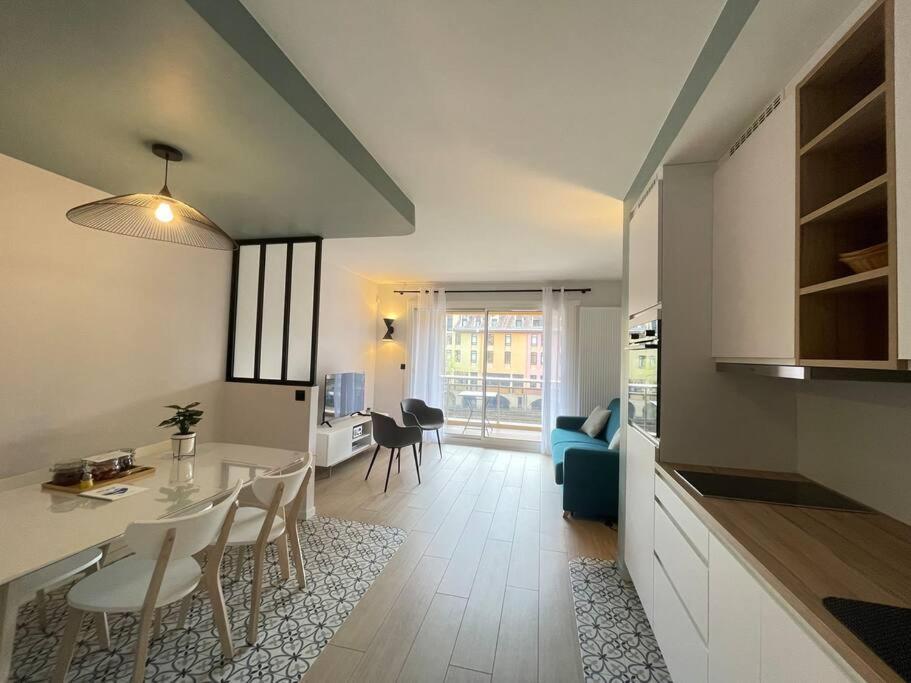 Apartment Quai Des Cordeliers, Balcon Et Vieille