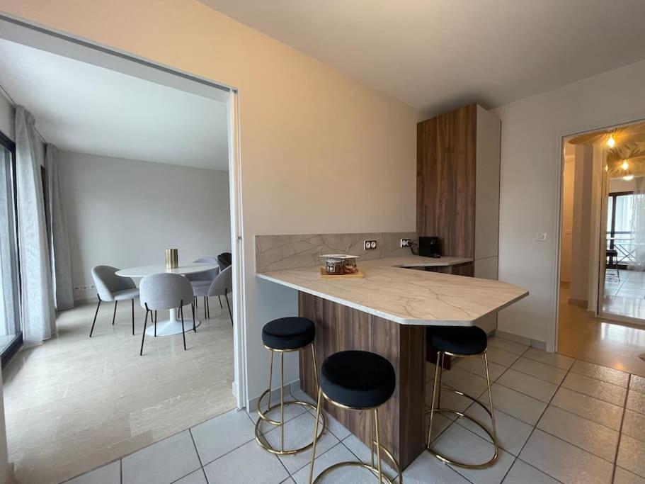 Le Mont-veyrier, Parking Et Vue Apartment *