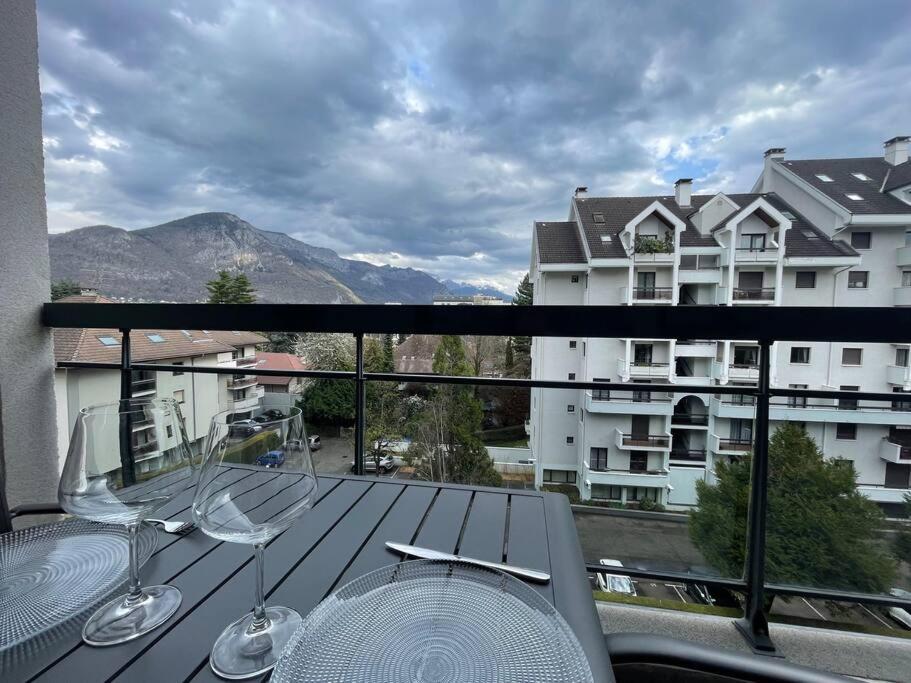 Le Mont-veyrier, Parking Et Vue Apartment