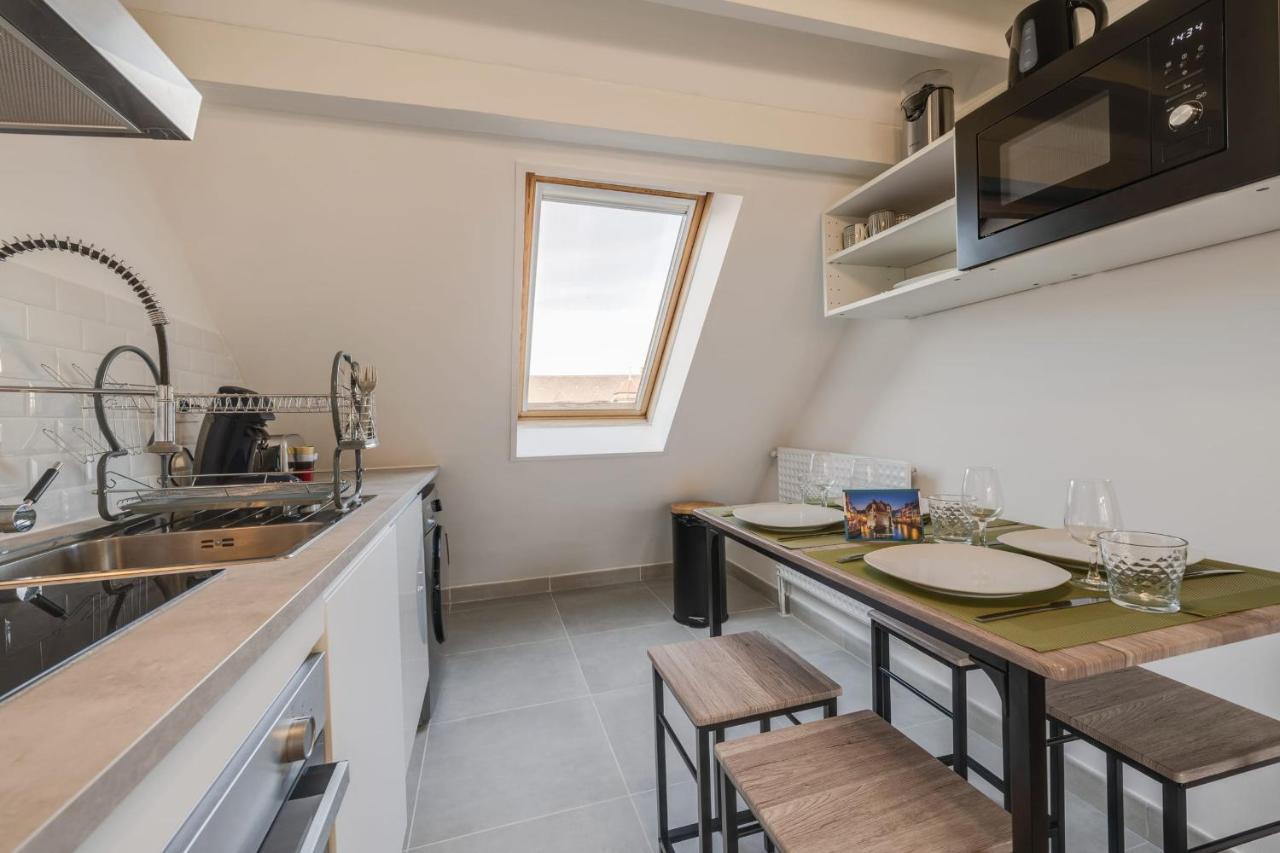 Le Supernova - With Mezzanine In The Heart Of The *