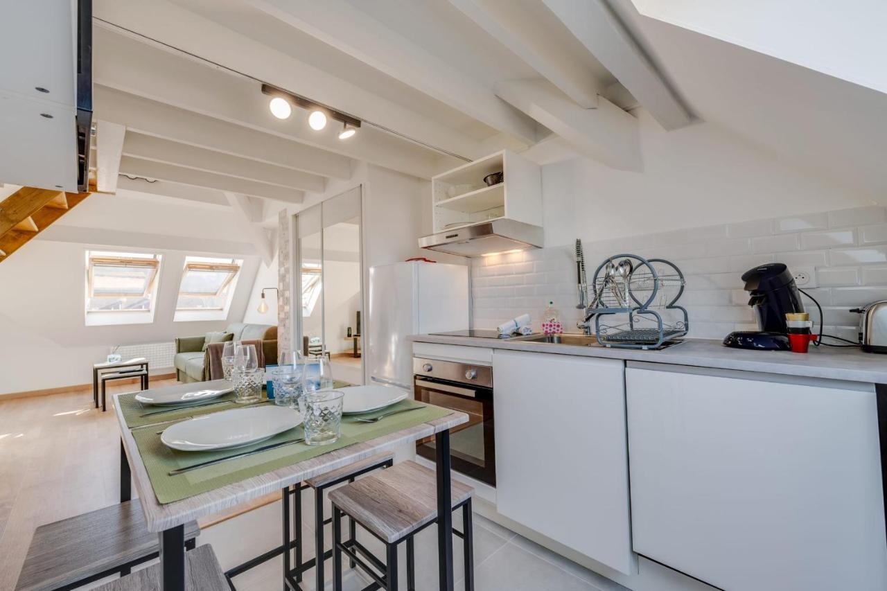 Le Supernova - With Mezzanine In The Heart Of The *