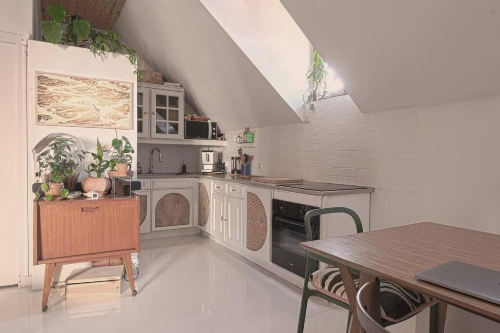 Two Bathrooms And Wc, Fireplace, Historical Center