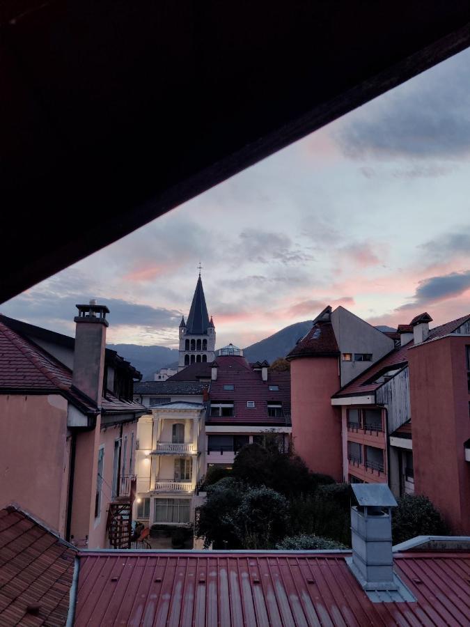 Two Bathrooms And Wc, Fireplace, Historical Center Appartement