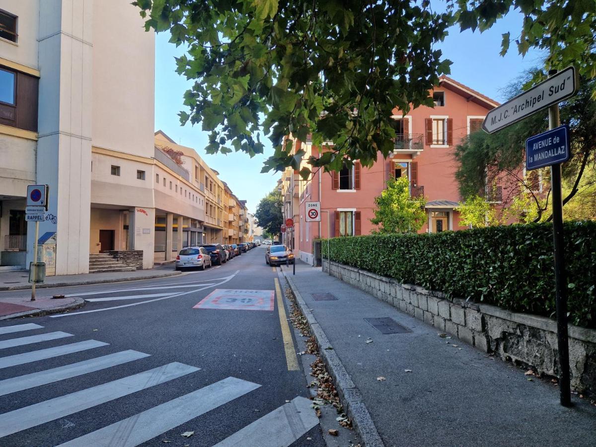 T2 Refait A Neuf Avec Parking A 1000m Du Annecy