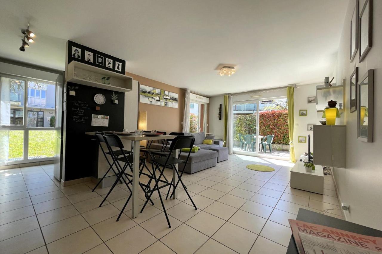 Beautiful T4 Parking Large Terrace Apartment Annecy