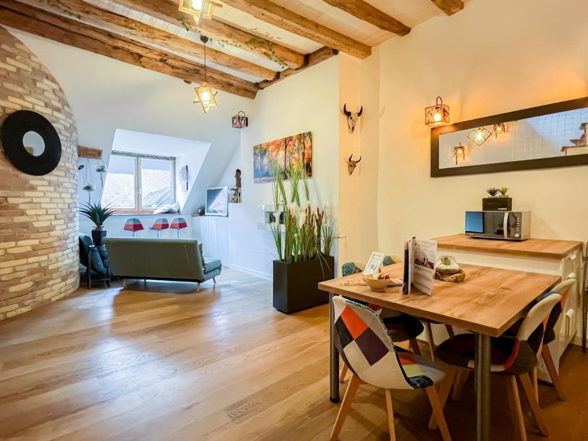 Long Island, Rue Carnot Proche Apartment
