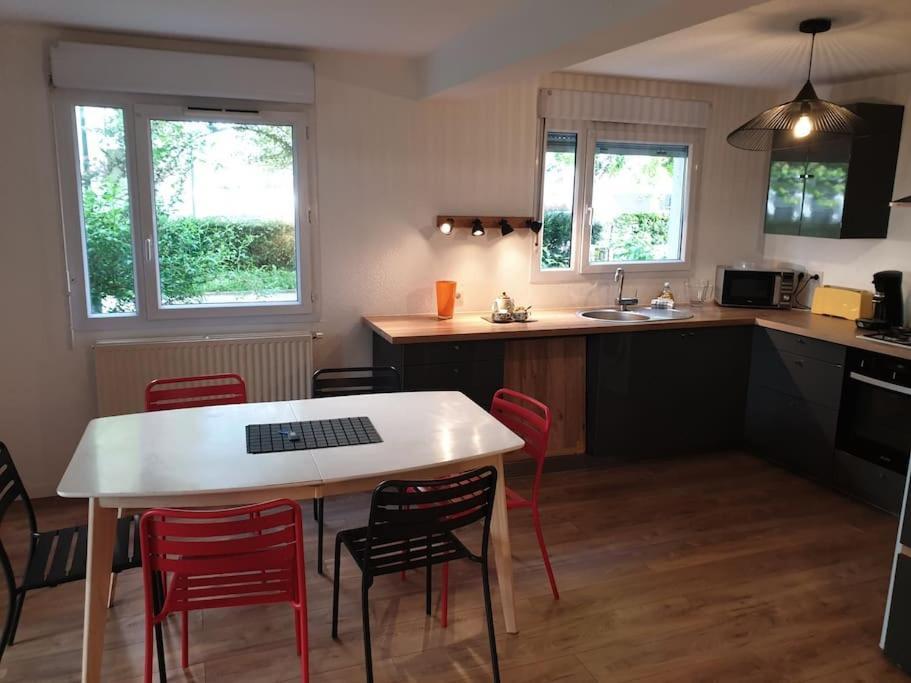 Apartment 62 M2 Rez De Jardin, Terrasse , 6 Lits Et Parking