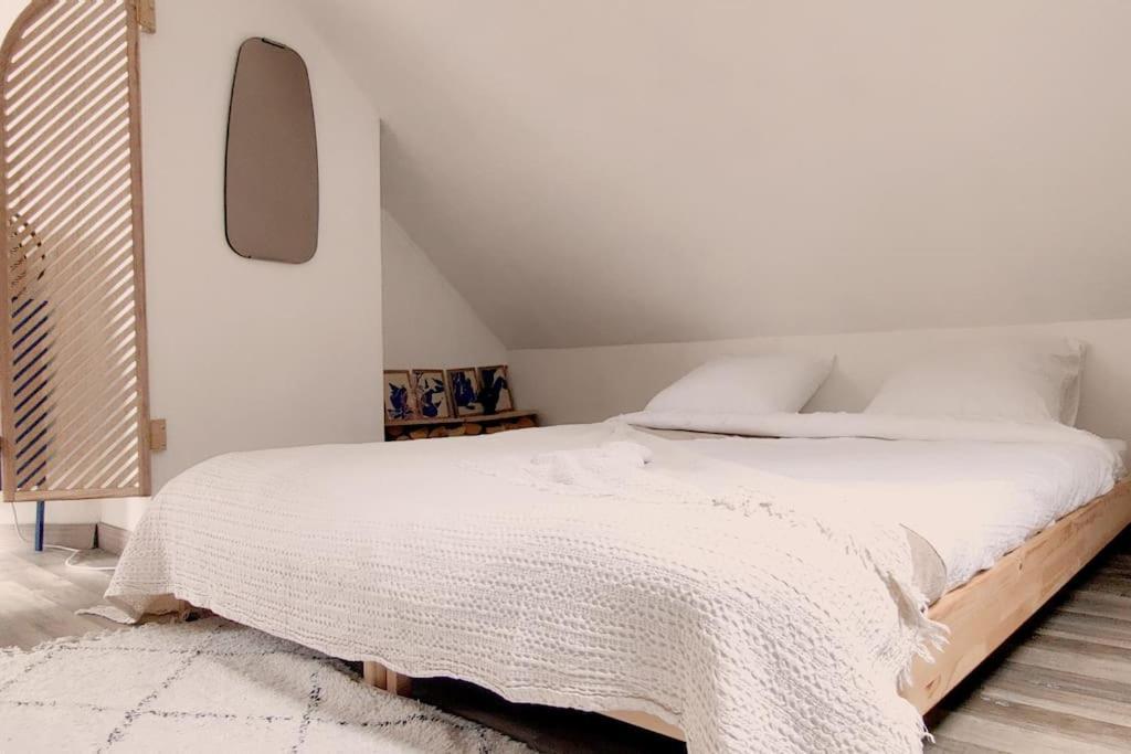 Two Bathrooms And Wc, Fireplace, Historical Center *