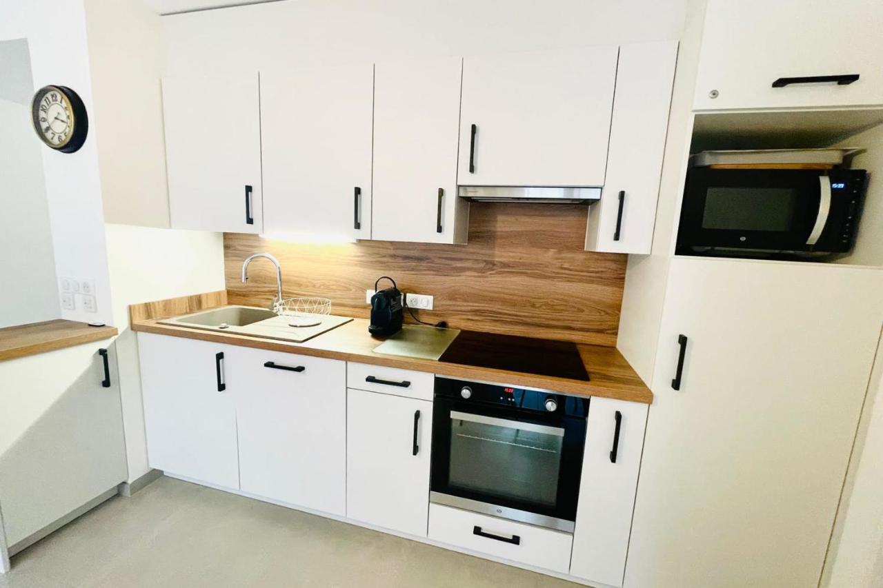 Appartement Le Quartz Tresum In A Modern Near The Garage Included *