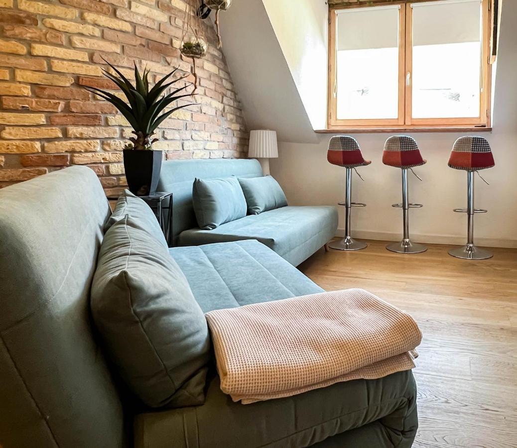 Long Island, Rue Carnot Proche Apartment