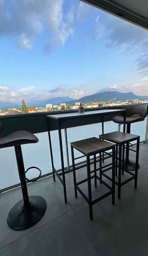 Apartment Luxueux T4 - Lac 5 Min - Parkings Privatifs - Vue Lac Et Montagne