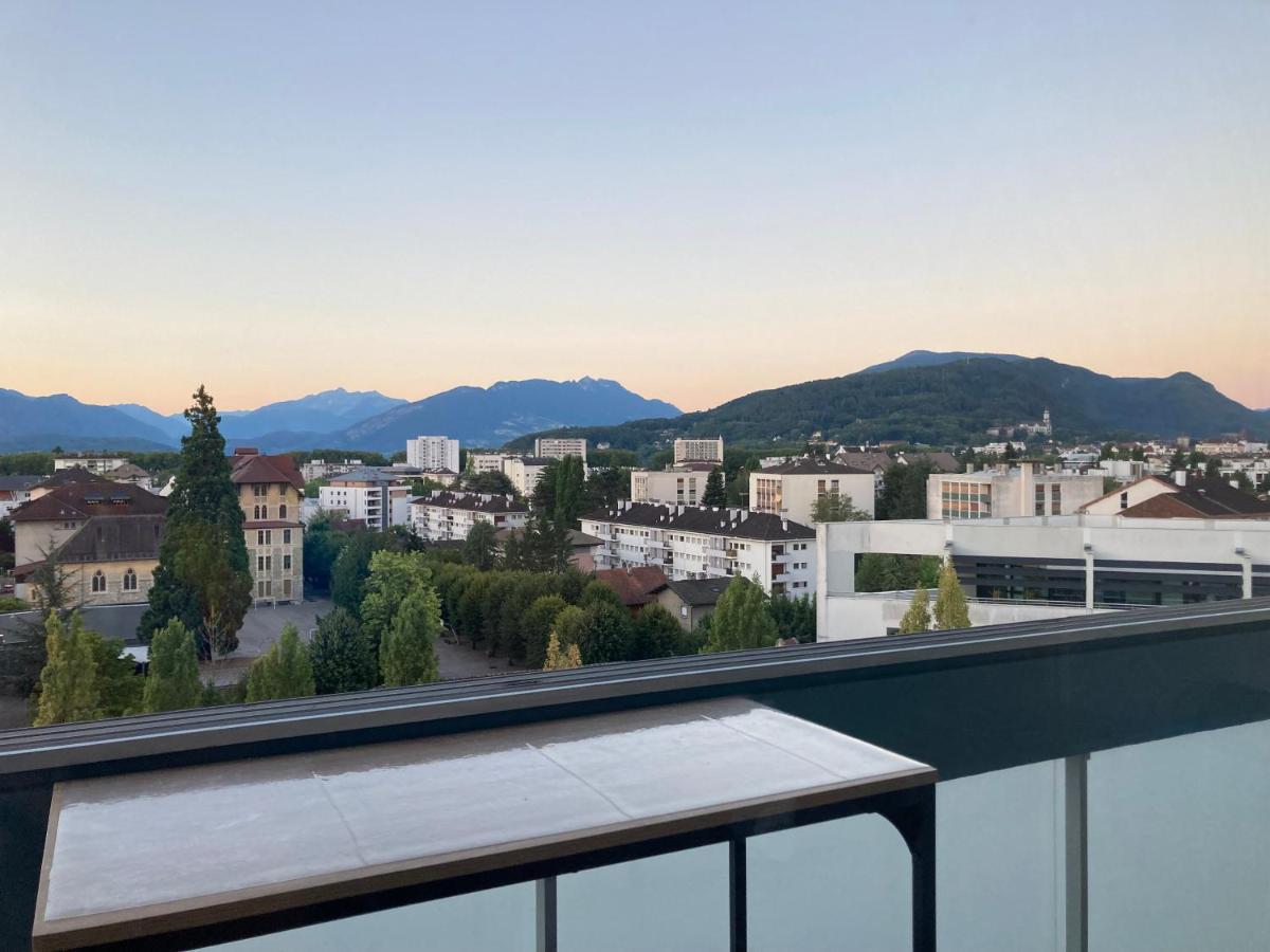Luxueux T4 - Lac 5 Min - Parkings Privatifs - Vue Lac Et Montagne Apartment