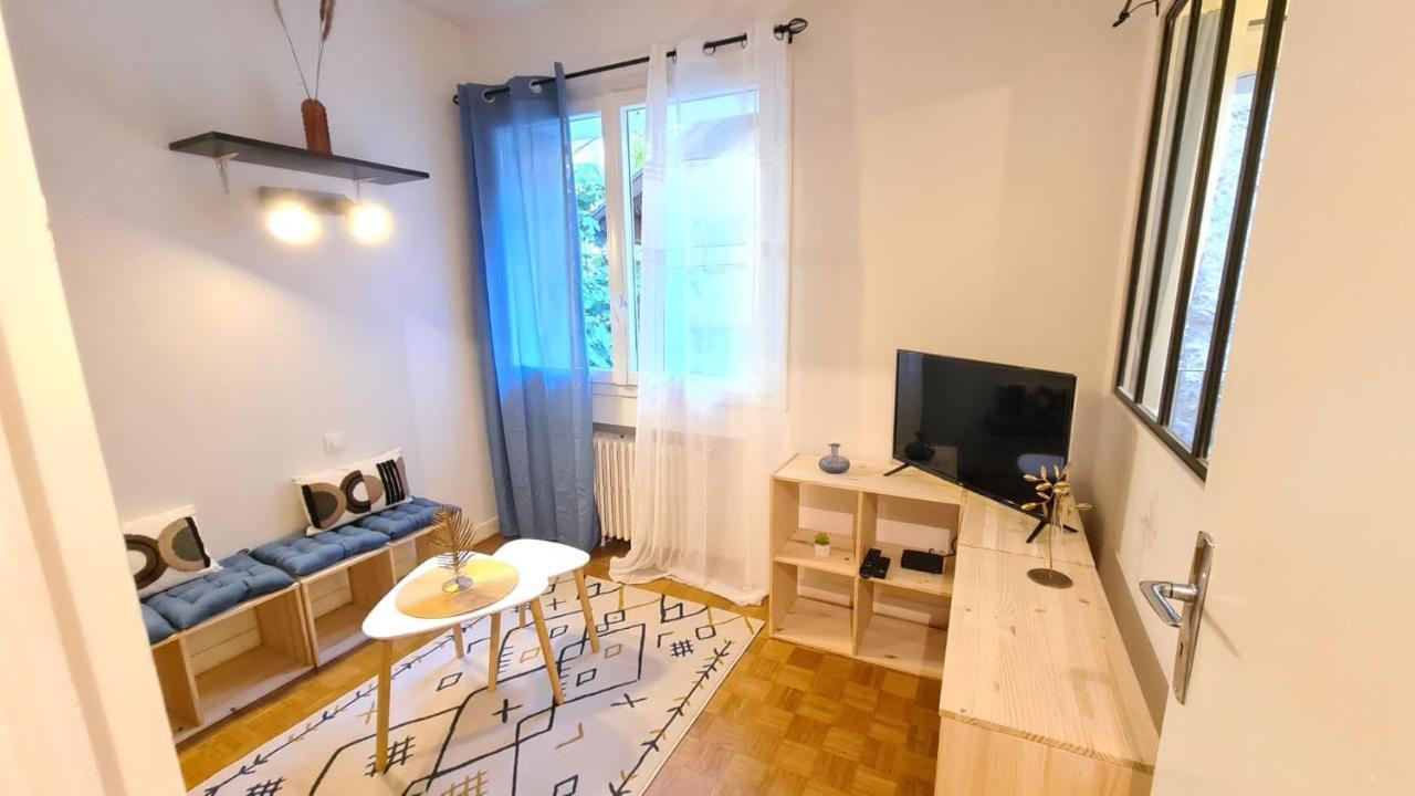 Cosy Pour 3 Avec Terrasse Proche Du Apartment Annecy