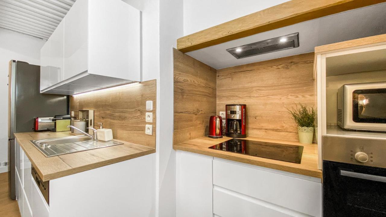 Homey Earl - Hypercentre - Proche Gare - Sauna Privatif - Balcon Prive - Wifi Gratuit Annecy