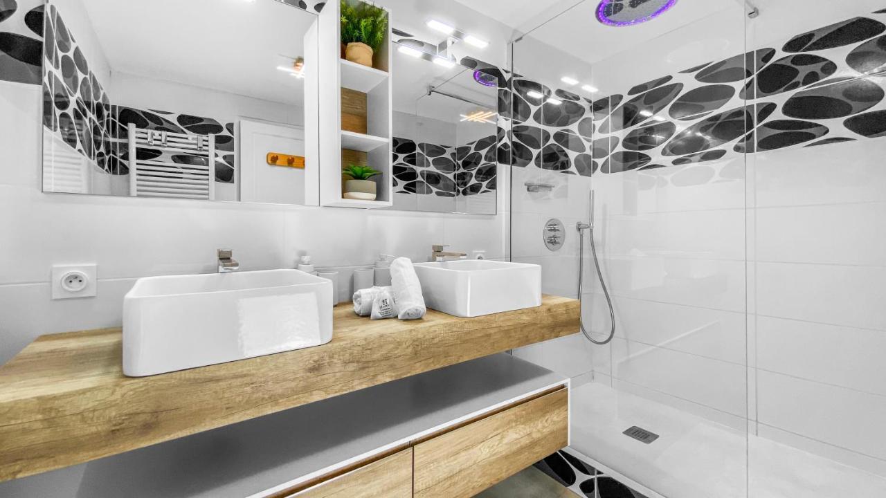 Homey Earl - Hypercentre - Proche Gare - Sauna Privatif - Balcon Prive - Wifi Gratuit * Annecy