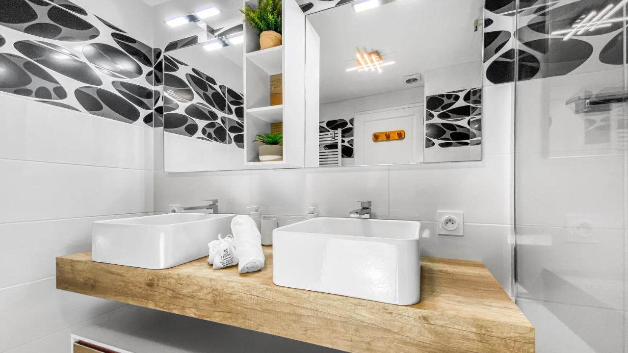 Homey Earl - Hypercentre - Proche Gare - Sauna Privatif - Balcon Prive - Wifi Gratuit * Annecy