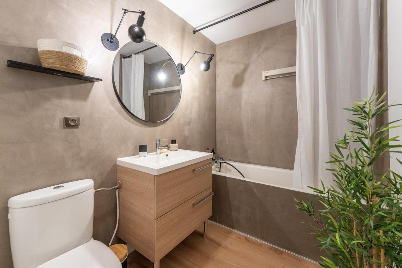 Apartment Cosy Appartement, Plein Centre, Proche Lac *