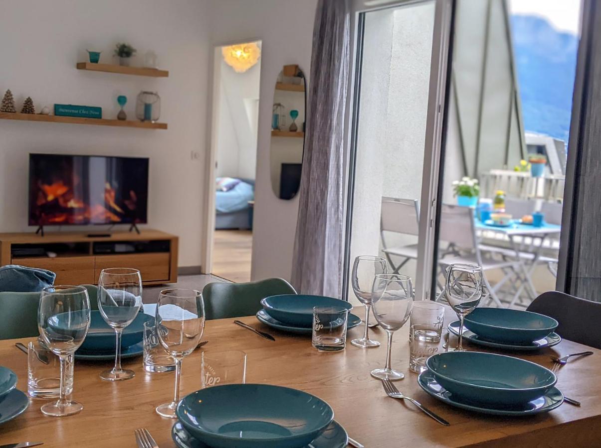 Apartment Le Bleu Du Lac: Lakeside Serenity With Private Parking Annecy