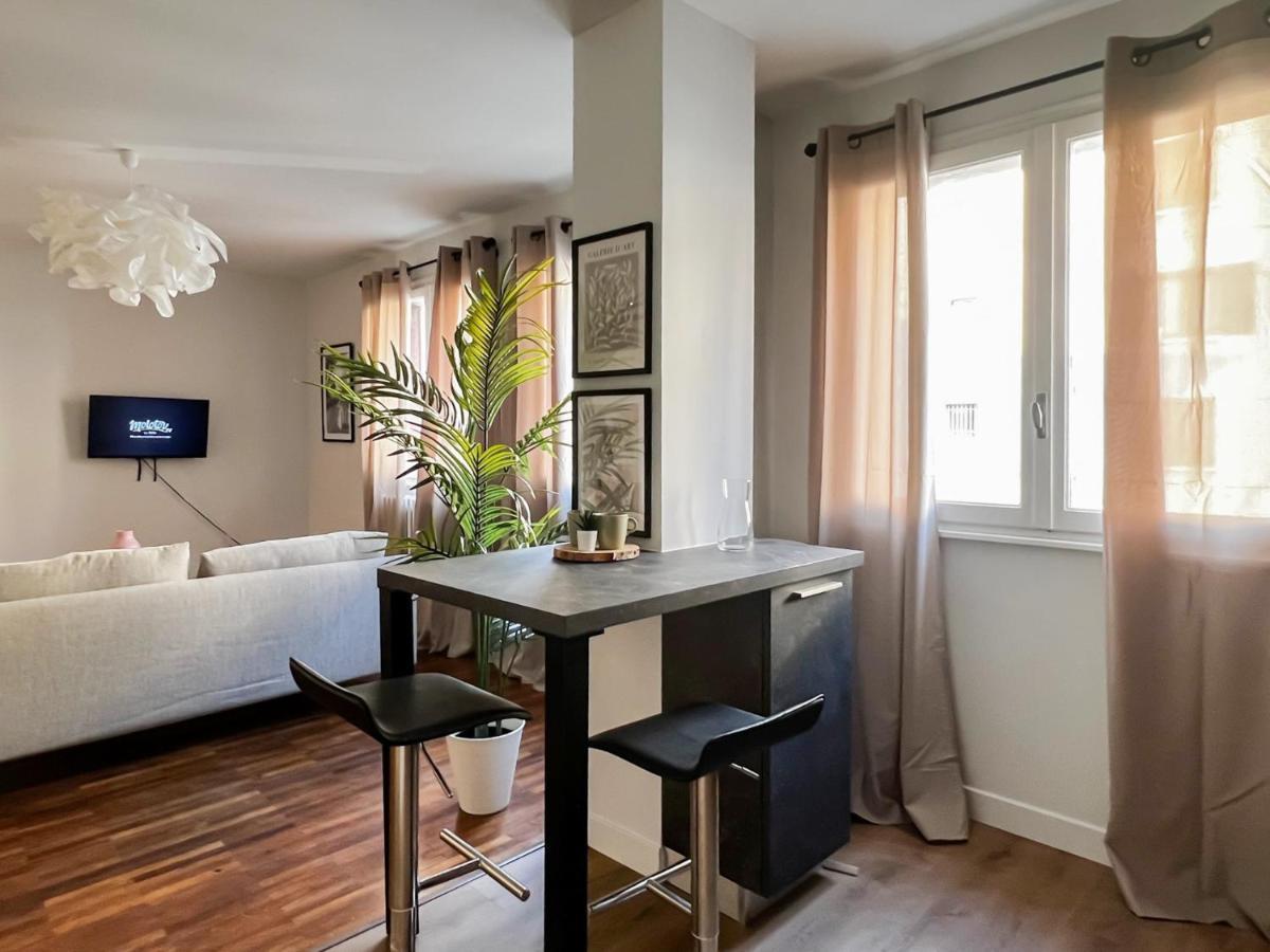 Feng Shui Calme Proche De La Gare Apartment *