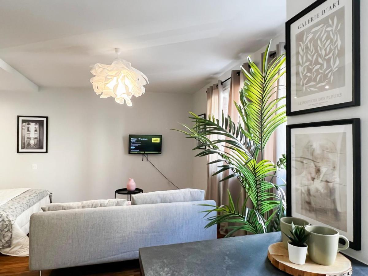 Feng Shui Calme Proche De La Gare Apartment