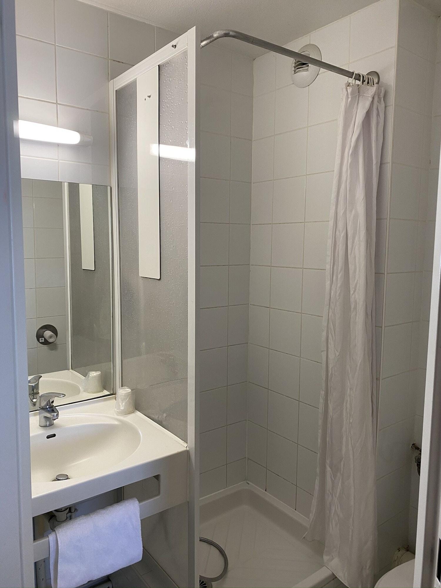 Hotel Premiere Classe Cran-gevrier Renove En 2025 Annecy